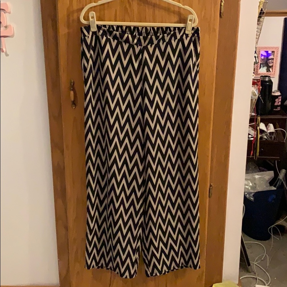 Chevron wide leg pants WITH POCKETS!